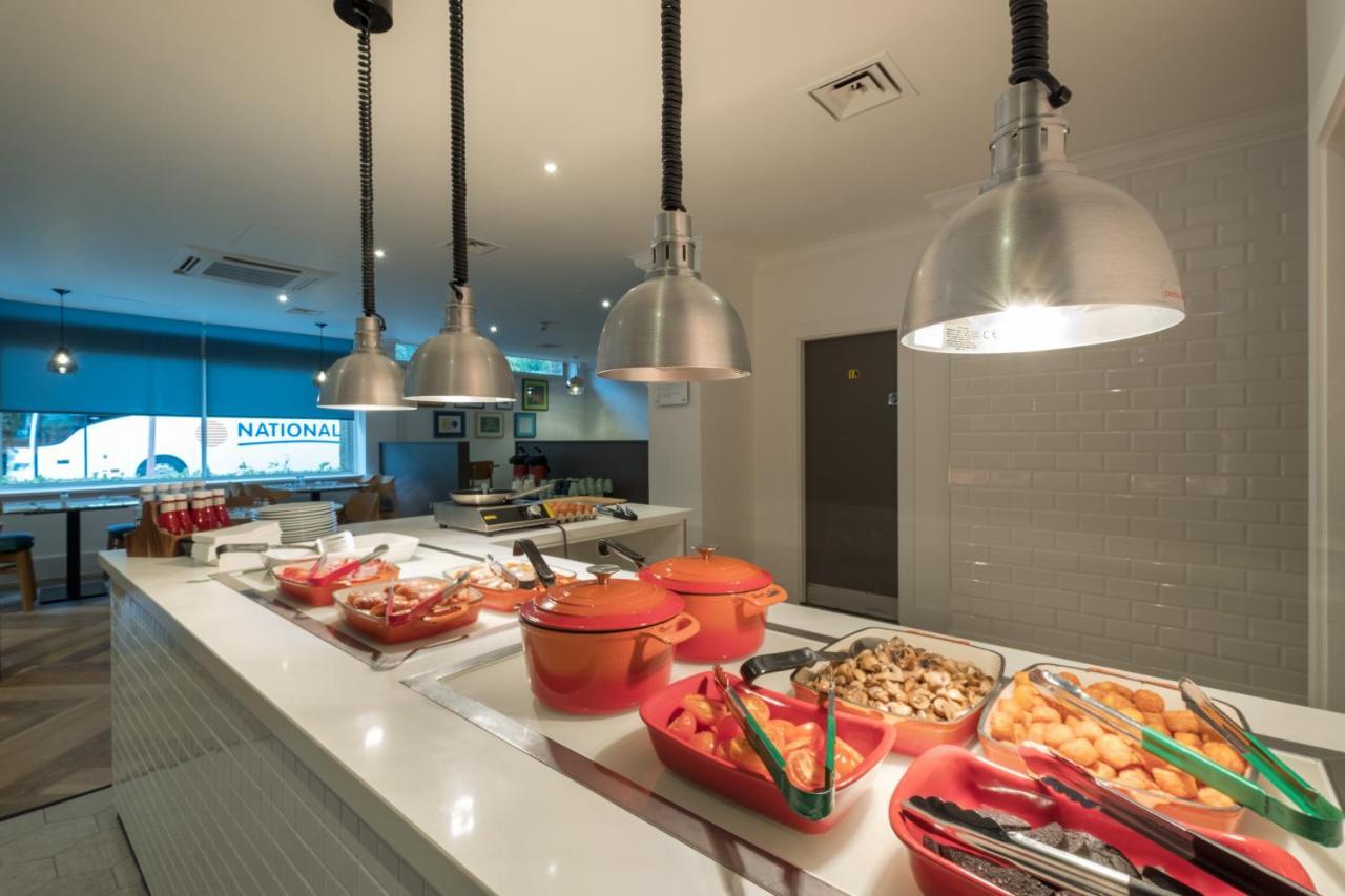 Holiday Inn Swindon By Ihg Экстерьер фото
