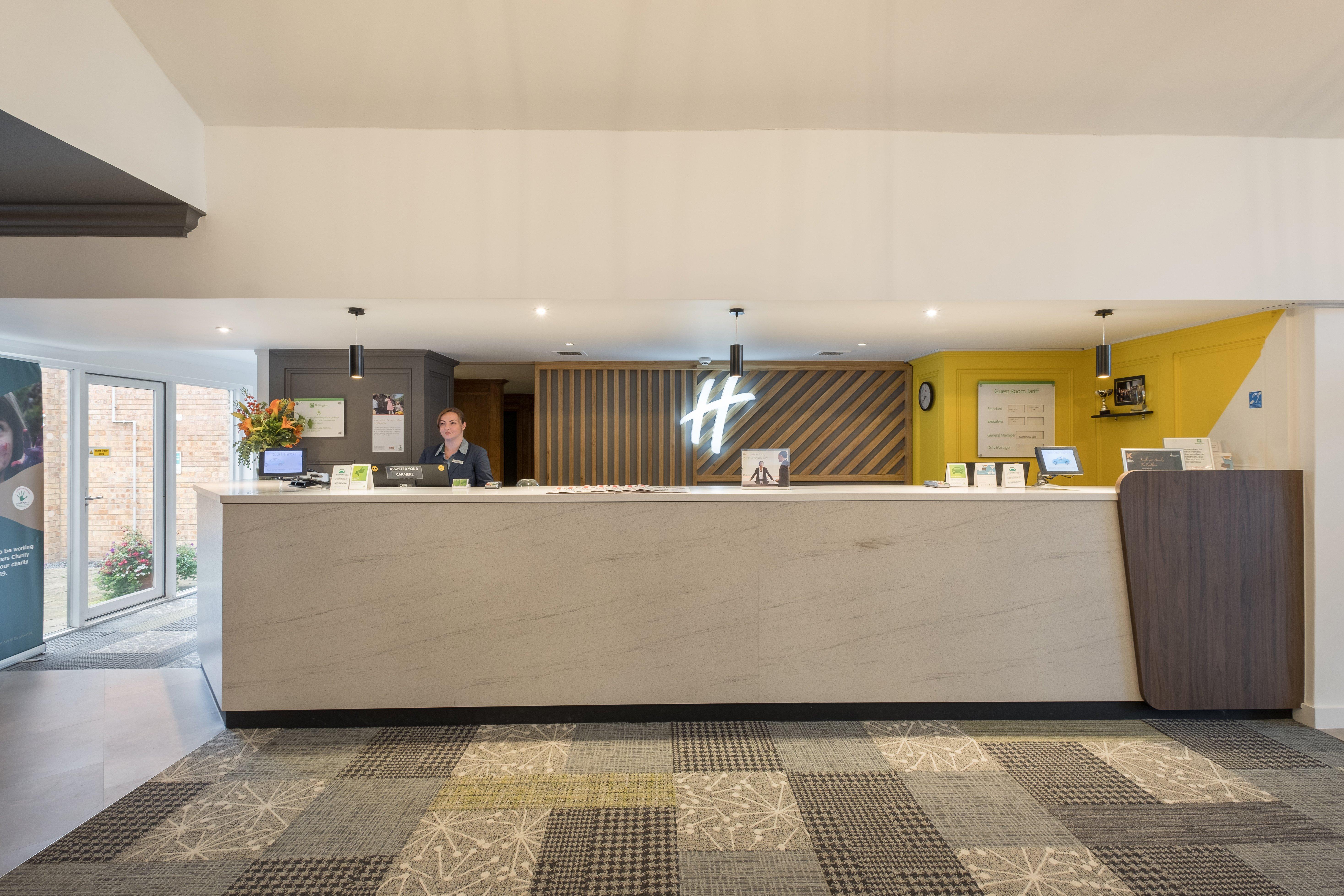 Holiday Inn Swindon By Ihg Экстерьер фото