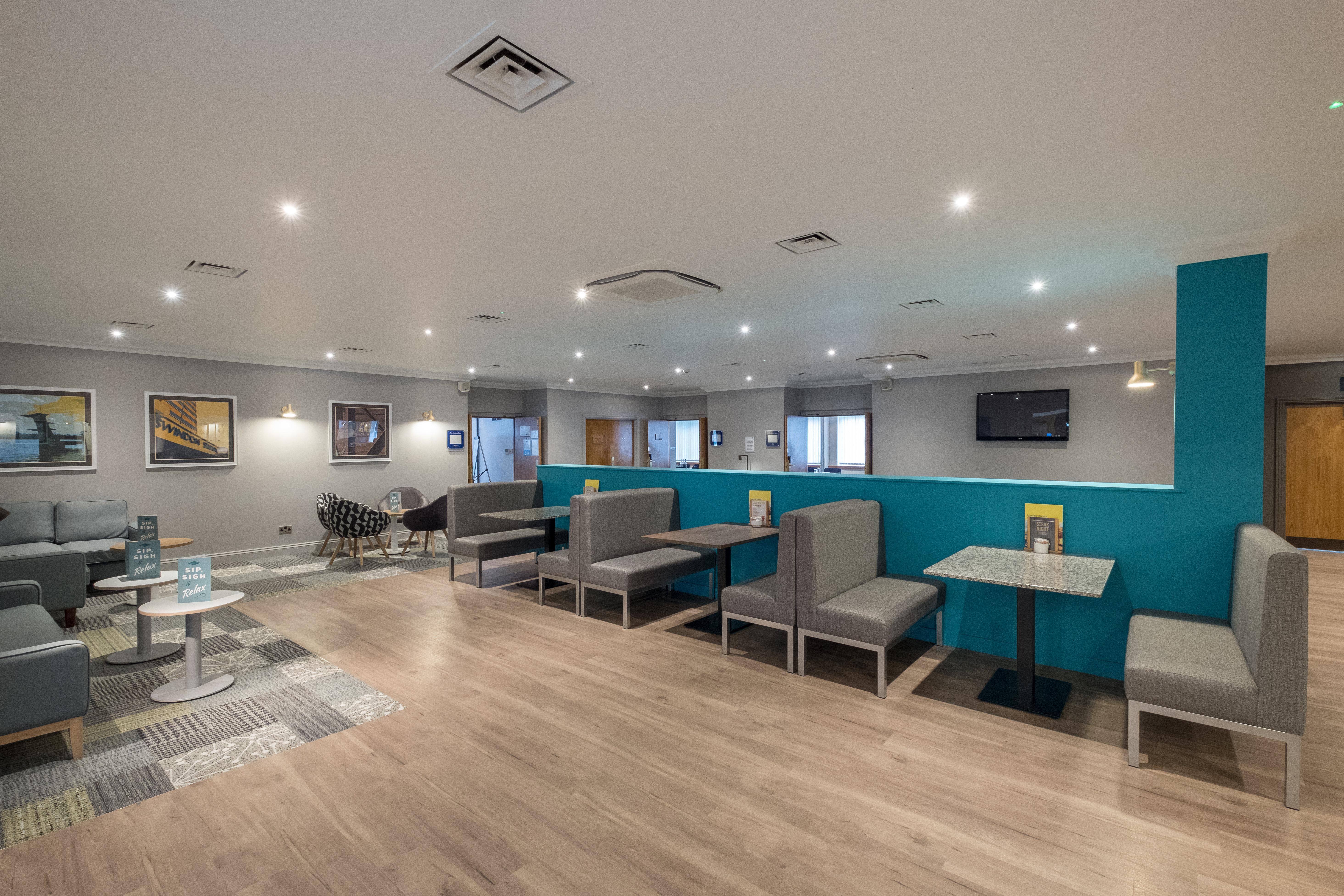 Holiday Inn Swindon By Ihg Экстерьер фото