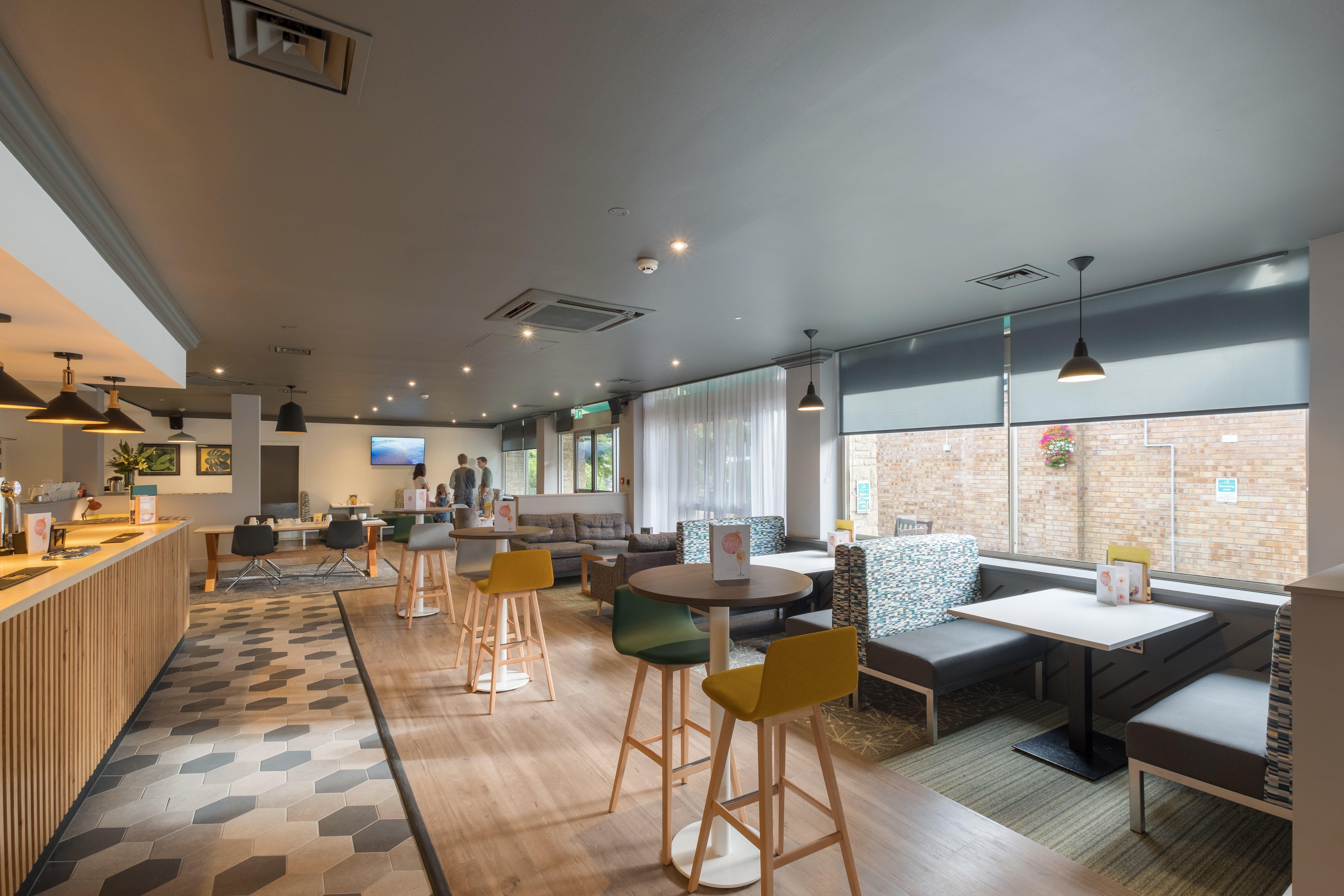 Holiday Inn Swindon By Ihg Экстерьер фото