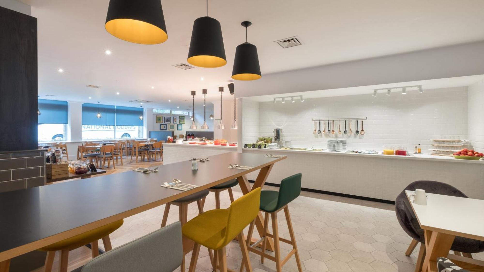 Holiday Inn Swindon By Ihg Экстерьер фото