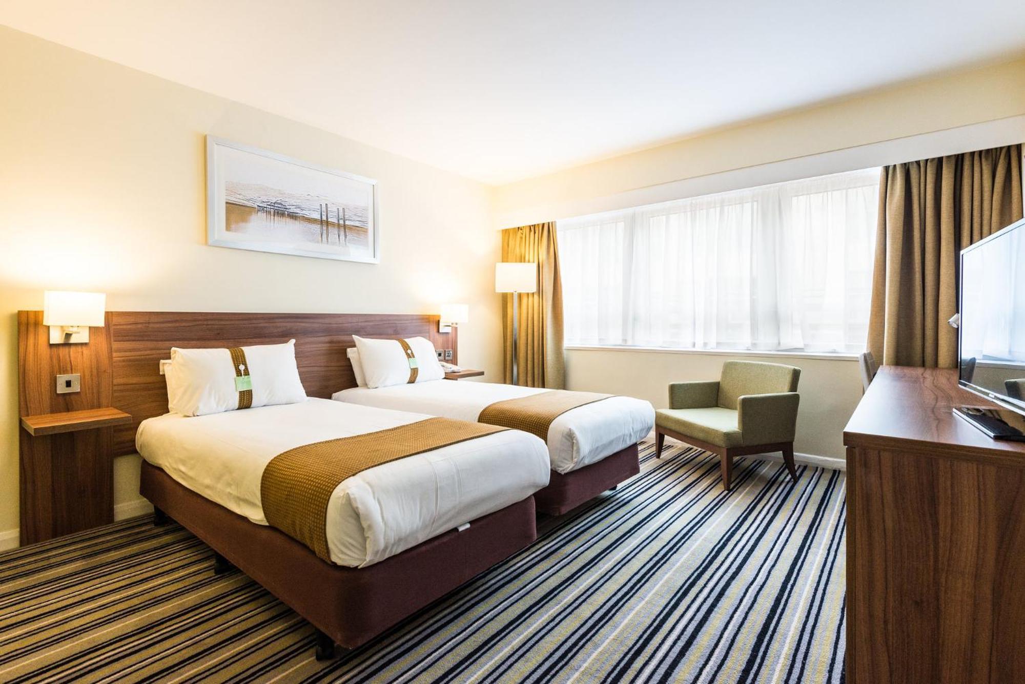 Holiday Inn Swindon By Ihg Экстерьер фото
